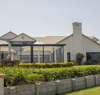 Harrigans Irish Pub and  Harrington River Lodge - C Tourism