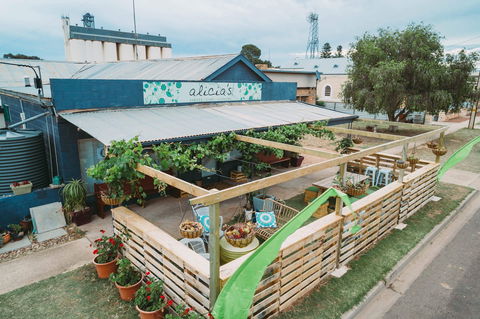 Alicia's Cafe - C Tourism 0
