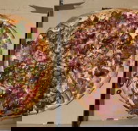 8 Slices Pizzaria - C Tourism