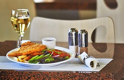 Zeina's Café - Comfort Inn And Suites Burwood - C Tourism 0
