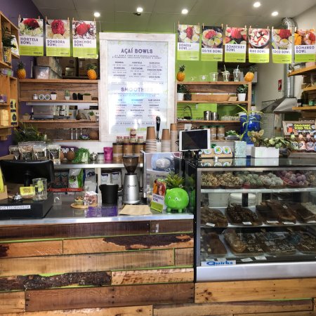 Bom Dia Bowls Acai Bar - C Tourism 0
