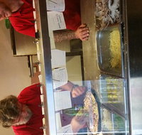 Bruce's Ozzie Pizza  Ribs - C Tourism