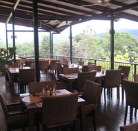 Highlander Tavern Restaurant  Bar - C Tourism