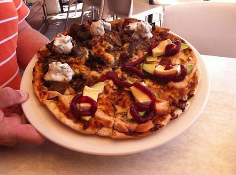 Zachary’s Gourmet Pizza Bar - C Tourism 0