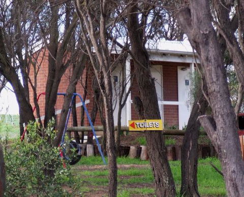 Arthur River Store - C Tourism 0