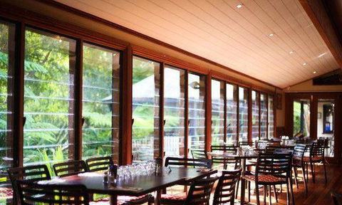 Meze Me Grove - C Tourism 17