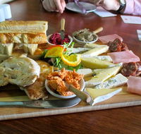 The Earl of Spencer - Bar  Restaurant - C Tourism