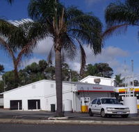 Hillview Roadhouse Motel Restaurant