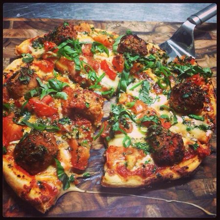 Amigo's Pizzeria - C Tourism 0