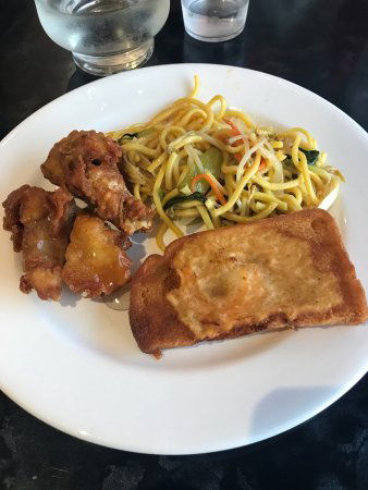 Queen Bee Indonesian And Chinese Restaurant - C Tourism 0