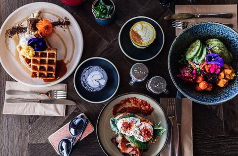 GG's Eatery & Bar - C Tourism 0