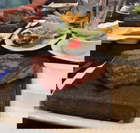 West Wing Bar  Grill - C Tourism