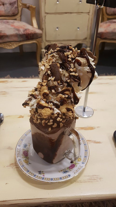 Petals & Pinecones - C Tourism 6