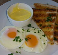 Coffee on Bourbong - C Tourism