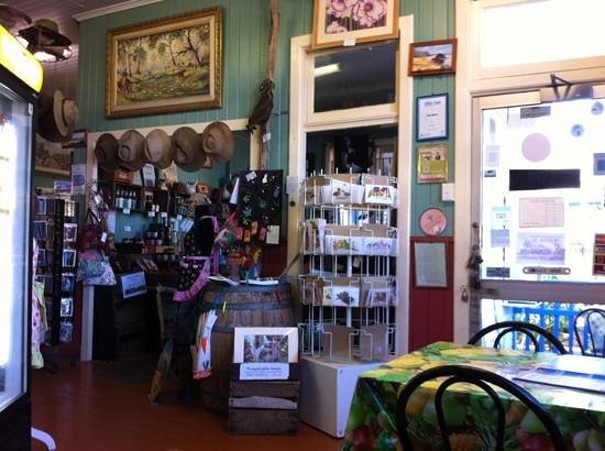 Oakview QLD C Tourism