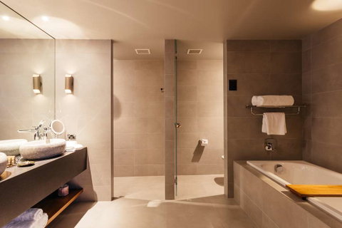 Macq 01 Hotel - C Tourism 5