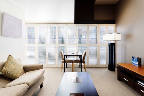 The Henry Jones Art Hotel - C Tourism 9