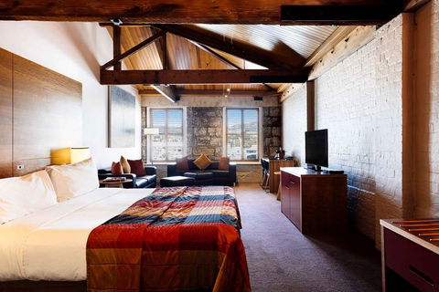 The Henry Jones Art Hotel - C Tourism 14