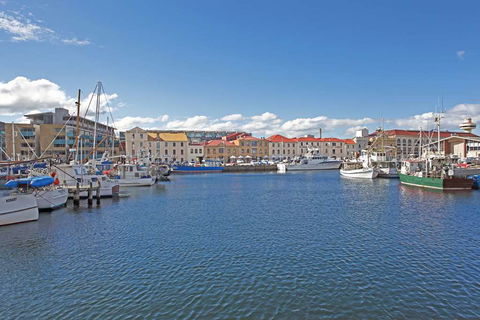 The Henry Jones Art Hotel - C Tourism 15