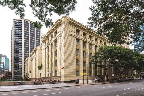 Adina Apartment Hotel Anzac Square - C Tourism 0