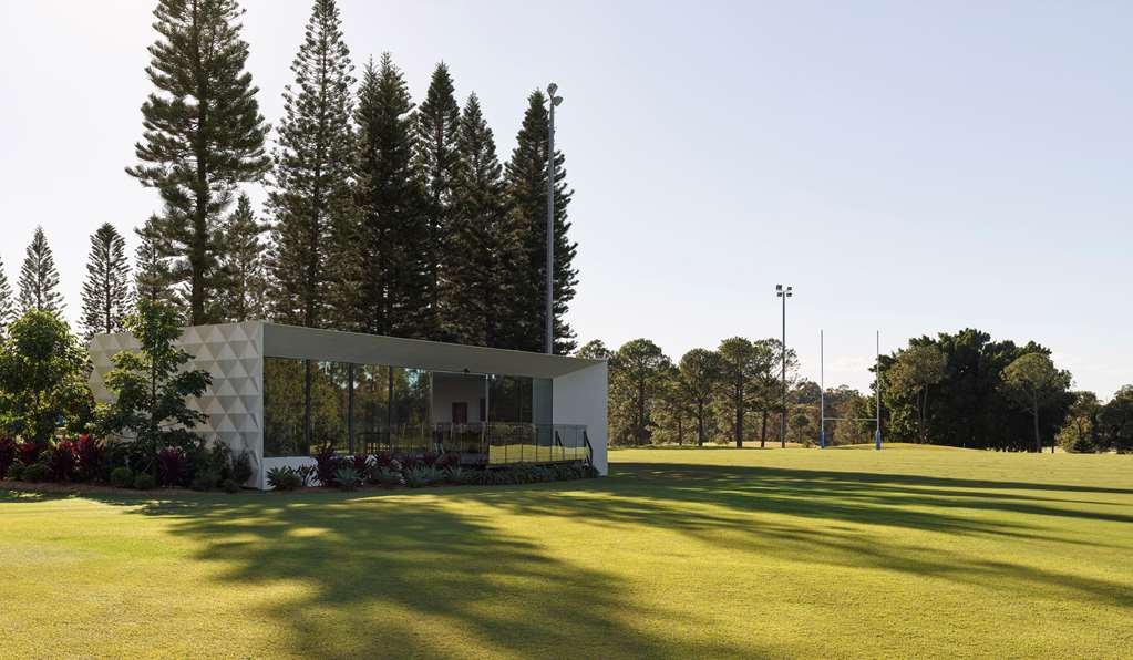 Ashmore QLD C Tourism