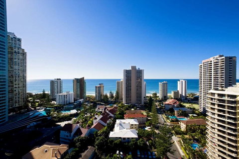 Wyndham Surfers Paradise Resort - C Tourism 1