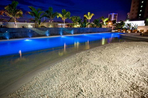 Wyndham Surfers Paradise Resort - C Tourism 11