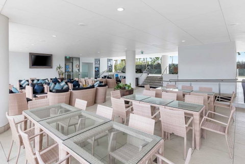 Wyndham Surfers Paradise Resort - C Tourism 13