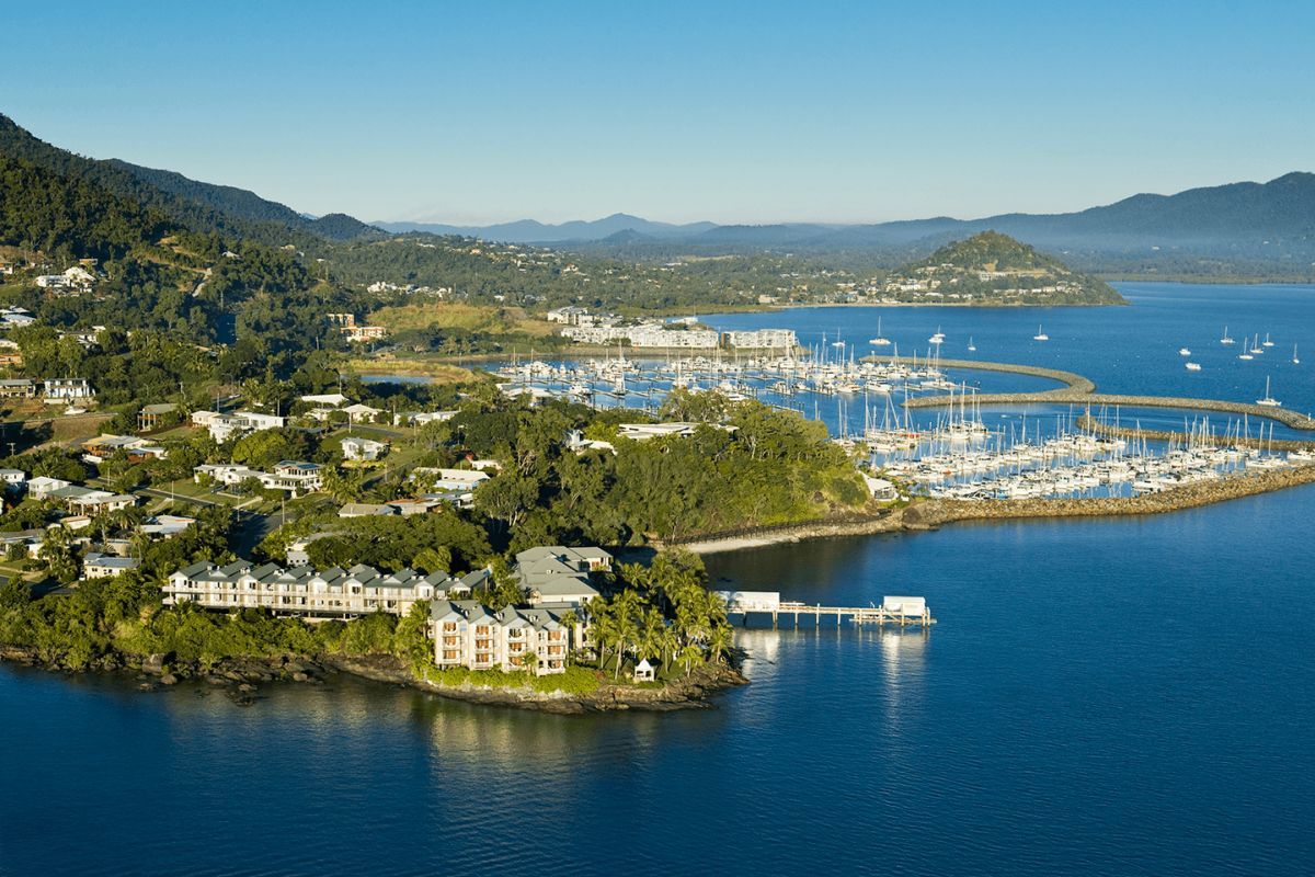 Airlie Beach QLD C Tourism