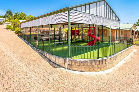 Quality Suites Banksia Gardens - C Tourism 17