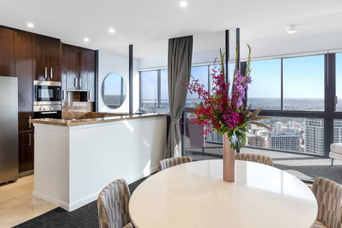 Meriton Suites Kent Street - C Tourism 14