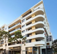 Meriton Suites Waterloo - C Tourism