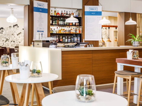 Novotel Sydney Central - C Tourism 10