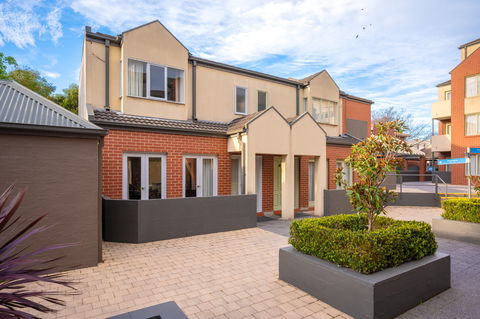 Aligned Corporate Residences Kew - C Tourism 13