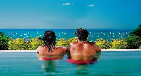 At Waters Edge Resort - C Tourism 1