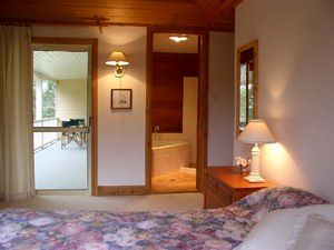 Kemeys Mountain Hideaway - C Tourism 1