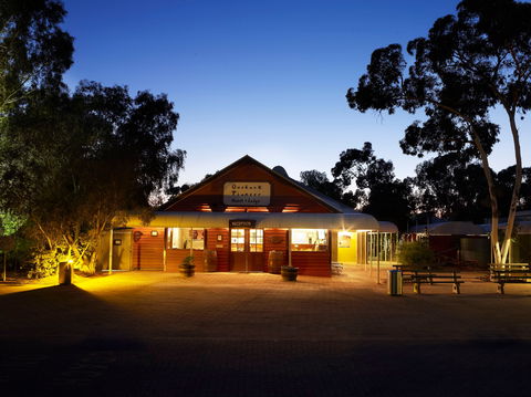 Outback Hotel & Lodge - C Tourism 0