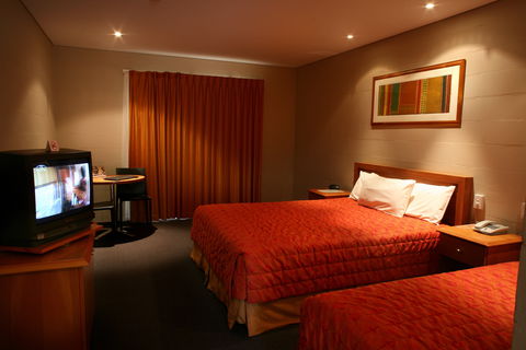 Outback Hotel & Lodge - C Tourism 2