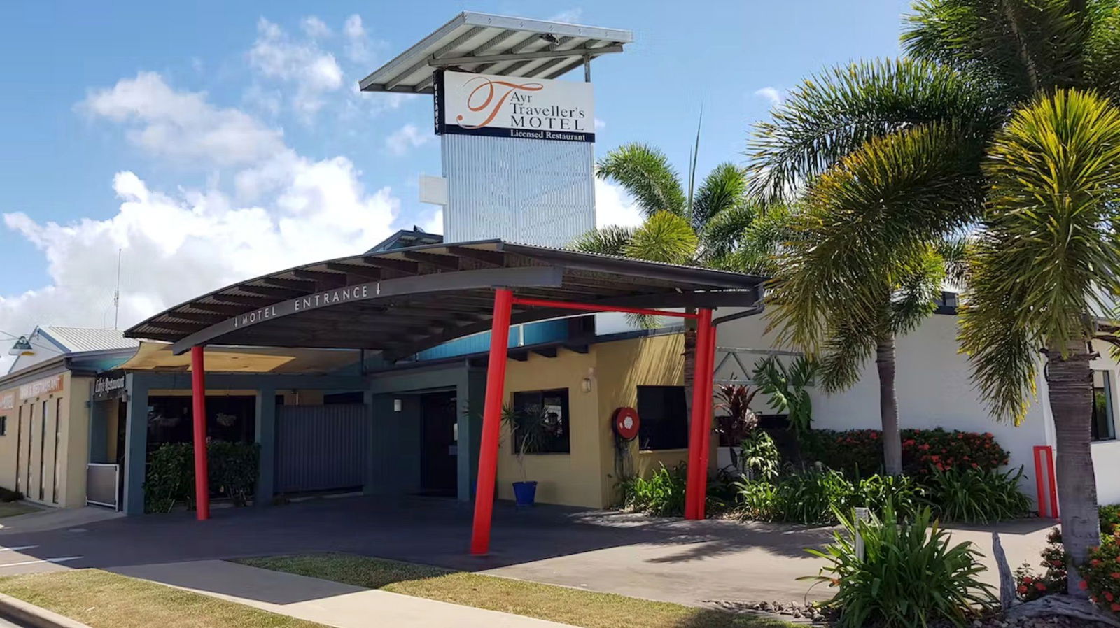 Airdmillan QLD C Tourism
