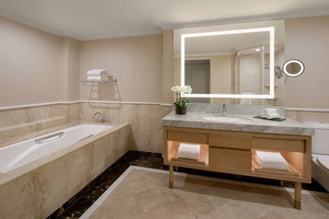 Shangri-La Hotel Sydney - C Tourism 14