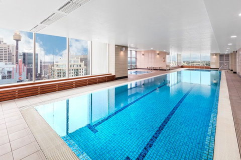 Meriton Suites World Tower - C Tourism 3