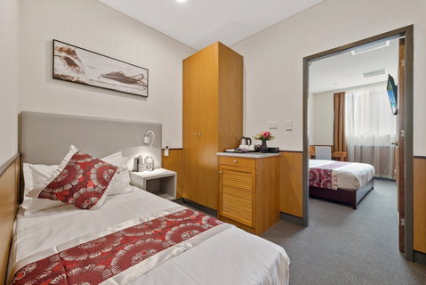 Sydney Hotel QVB - C Tourism 15