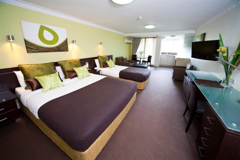 Hyde Park Inn - C Tourism 5