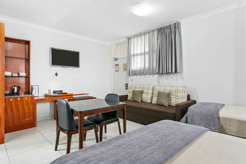 Comfort Inn & Suites Burwood - C Tourism 7