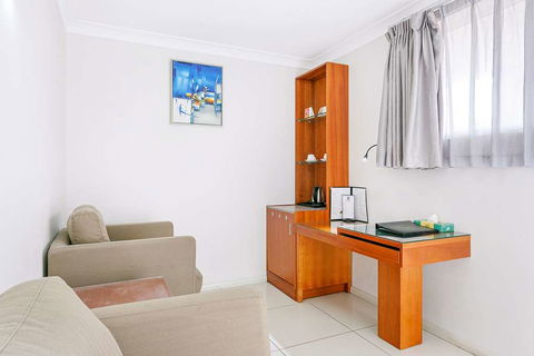 Comfort Inn & Suites Burwood - C Tourism 13