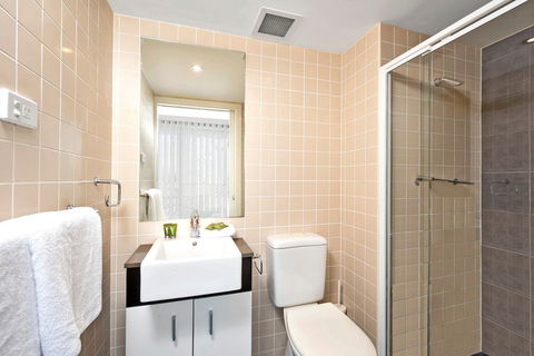 Astra Apartments Parramatta - C Tourism 5