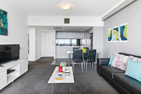 Astra Apartments Parramatta - C Tourism 6