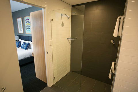 Alpha Hotel Eastern Creek - C Tourism 1