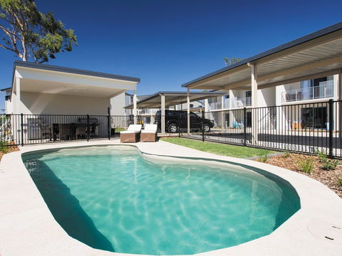 Oaks Middlemount - C Tourism 2