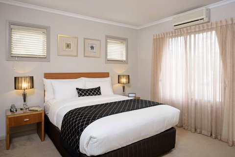 Ringwood Royale Apartment Hotel - C Tourism 9